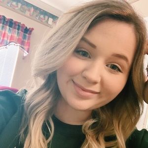 Meet your Posher, Skylar